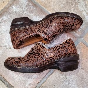 B.O.C. clogs